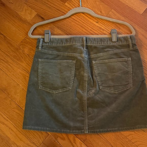 GAP 1969 - Women's Mini skirt- Gray Corduroy Size 4 - Picture 2 of 4